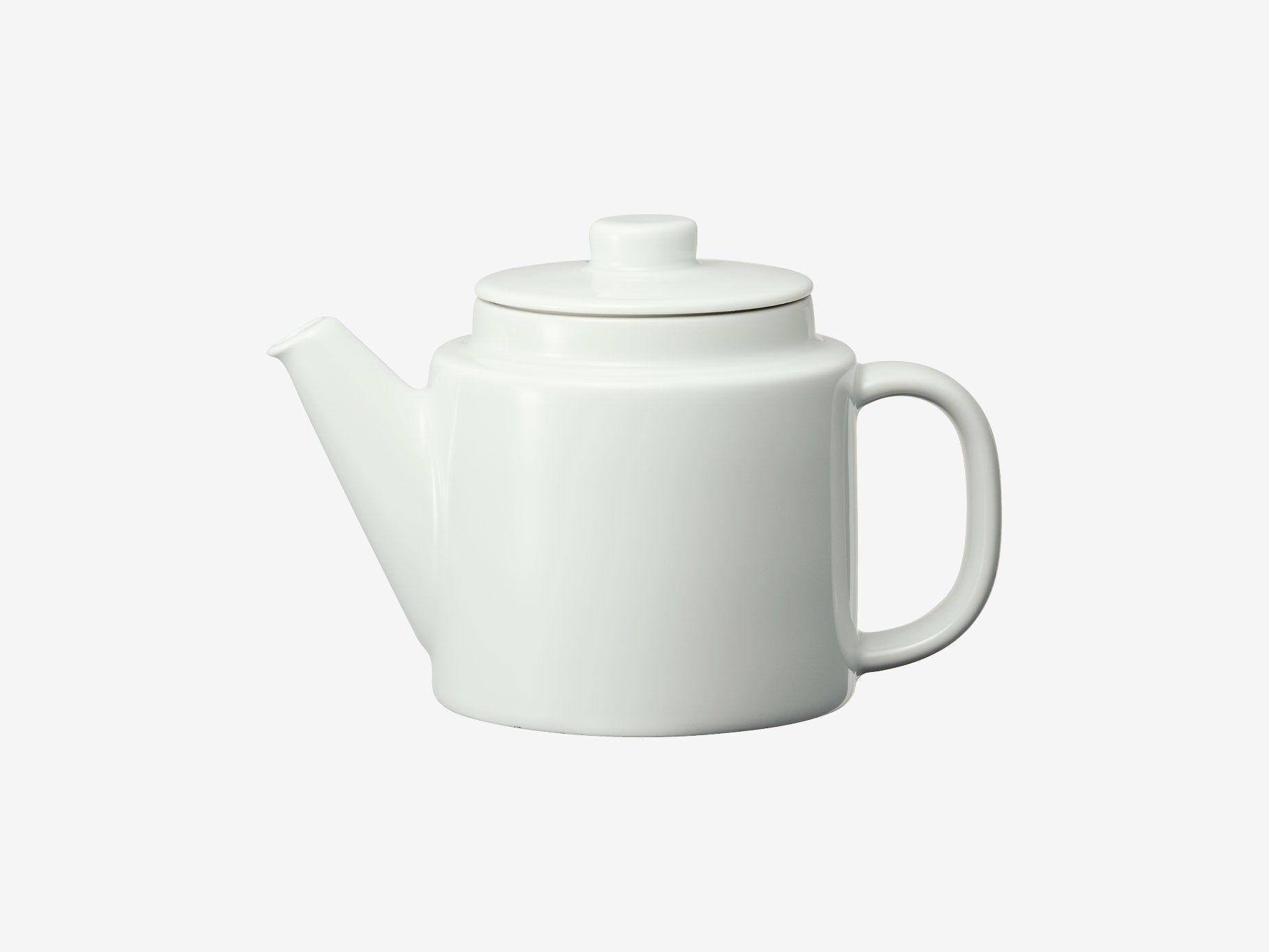 Common, Common White Porcelain Coffee and Tea Pot, 34 oz - 4 ¾ ø x 8 x 5 ¼" / White- Placewares