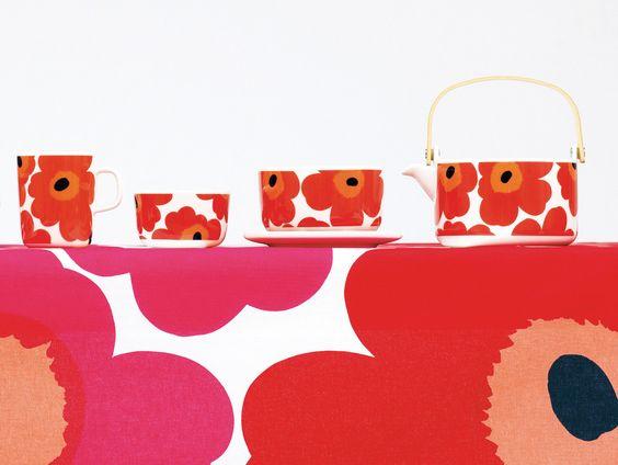 Marimekko, Unikko Teapot, White/Red- Placewares